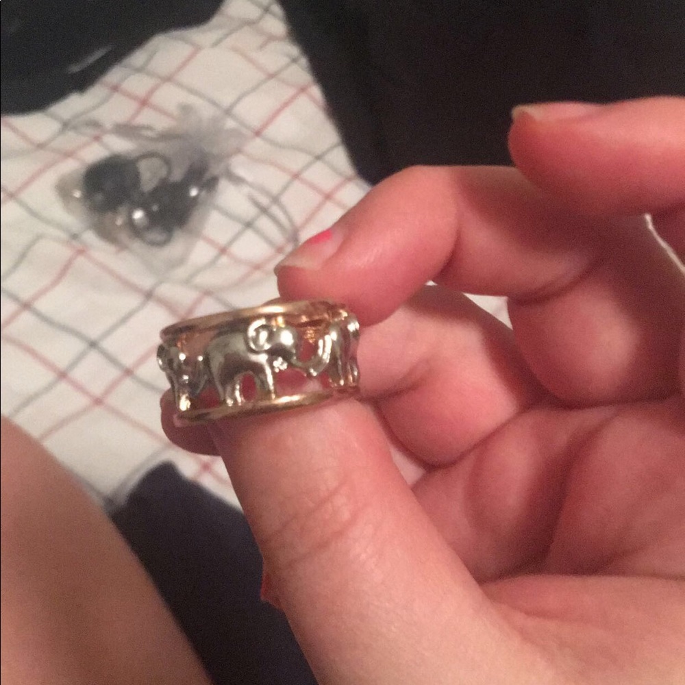 Elephant ring - Picture 2 of 2